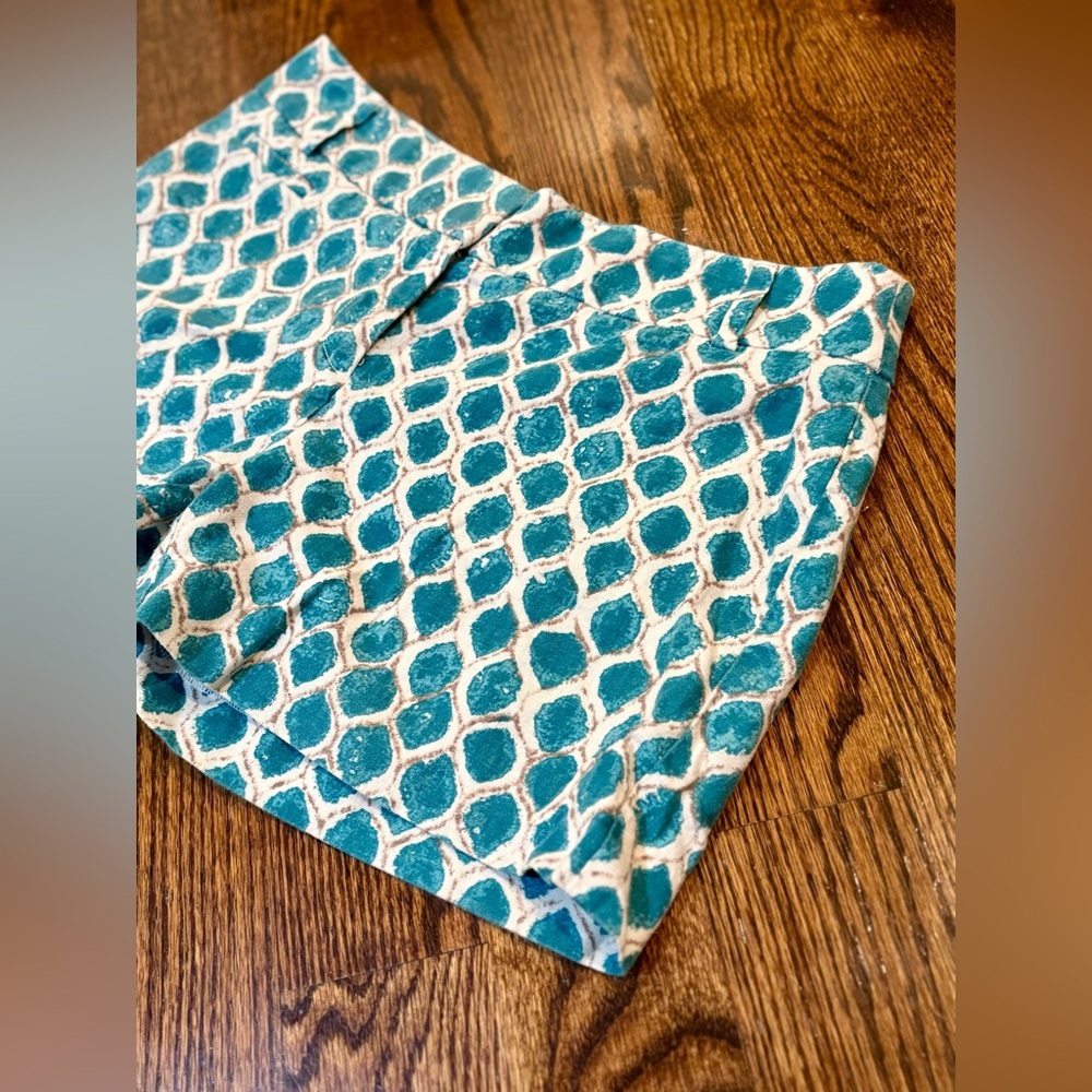 ANN TAYLOR LOFT~The Riviera Short~Teal Geometric Print~Linen Blend~Size 2~SKU109 - Picture 2 of 9
